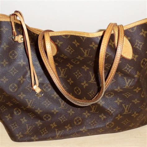 louis vuitton caught selling fakes|copies of louis vuitton handbags.